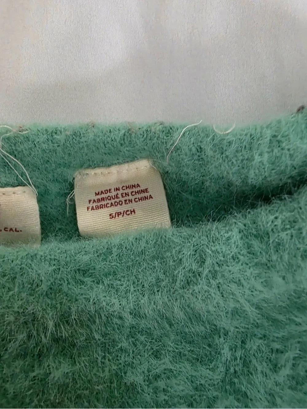 Levi’s Women’s Green Fuzzy Long Sleeve Sz S. A-3